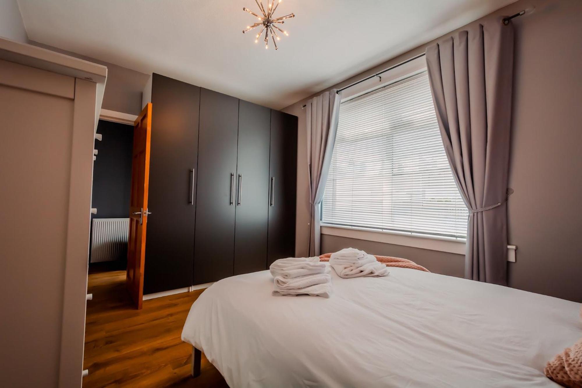 Crewe Apartment - 2 Bed, Free Off Street Parking And Private Garden Edinburg Exteriör bild