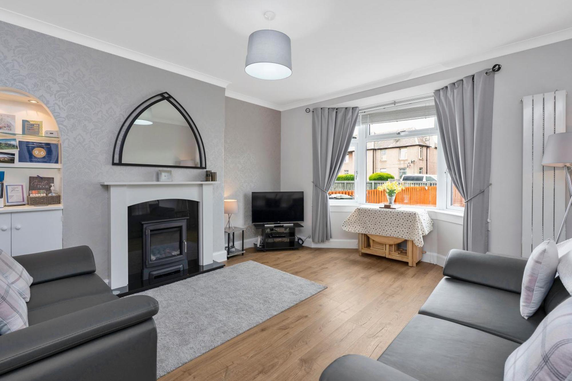 Crewe Apartment - 2 Bed, Free Off Street Parking And Private Garden Edinburg Exteriör bild