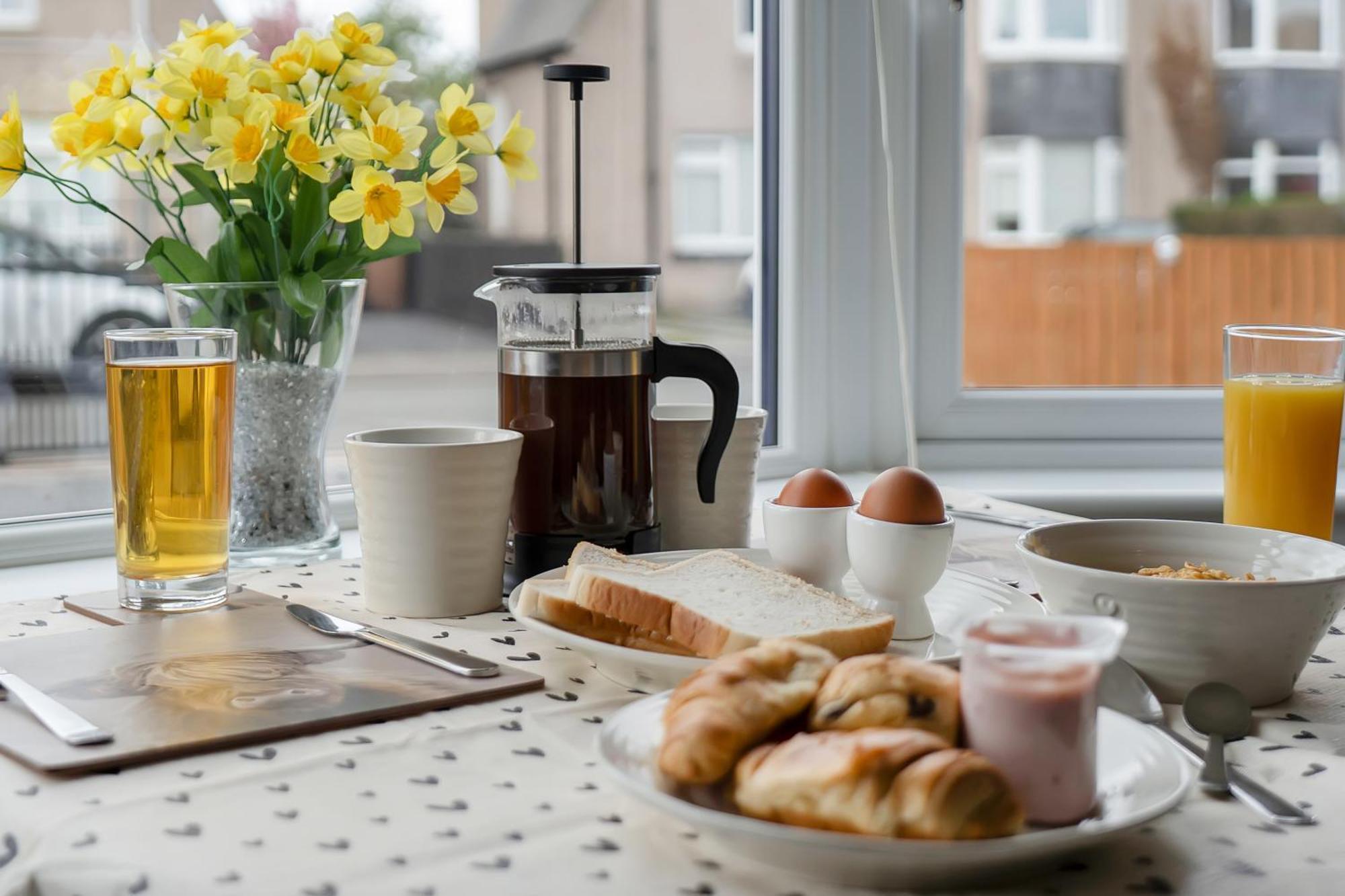 Crewe Apartment - 2 Bed, Free Off Street Parking And Private Garden Edinburg Exteriör bild