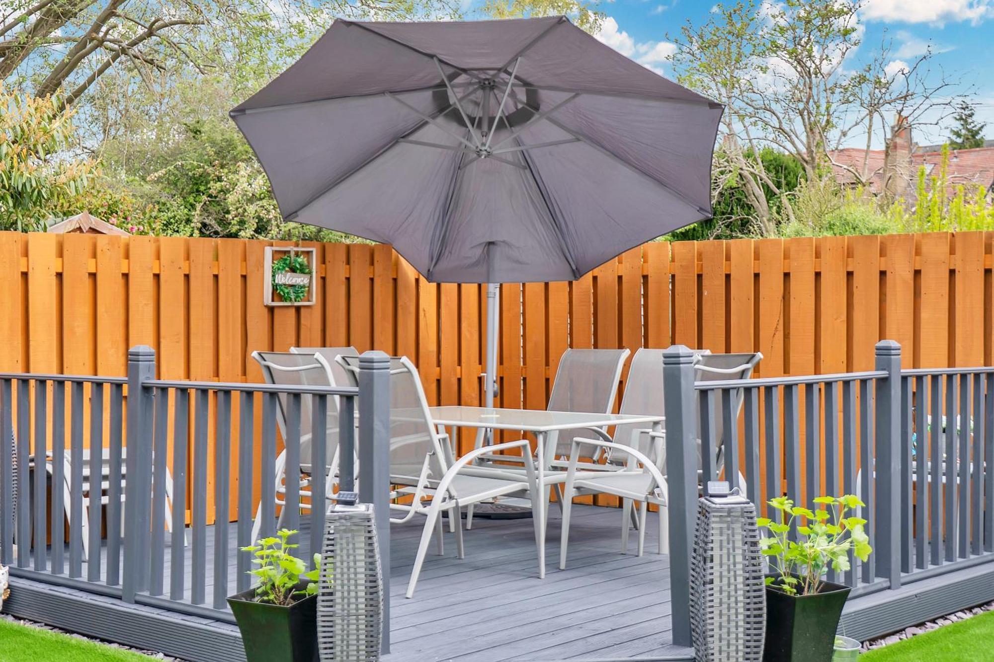 Crewe Apartment - 2 Bed, Free Off Street Parking And Private Garden Edinburg Exteriör bild